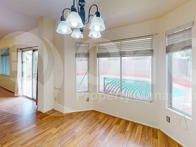 19611 N 33rd St — Photo 5