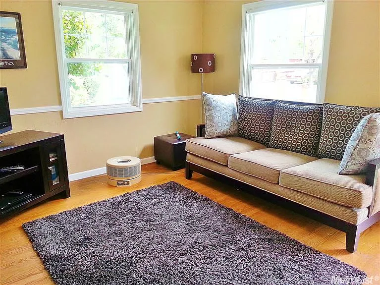 5317 11th Ave — Photo 3