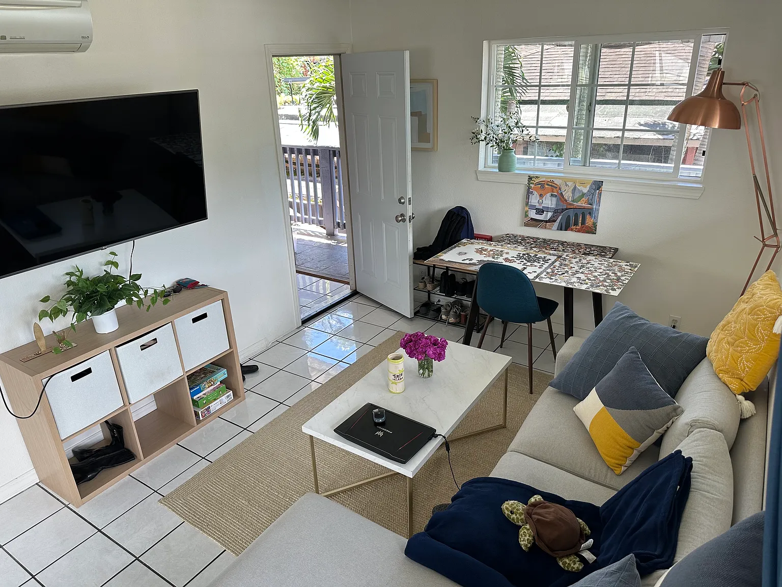 2 bed, 800 sqft, $2,600 — Photo 2