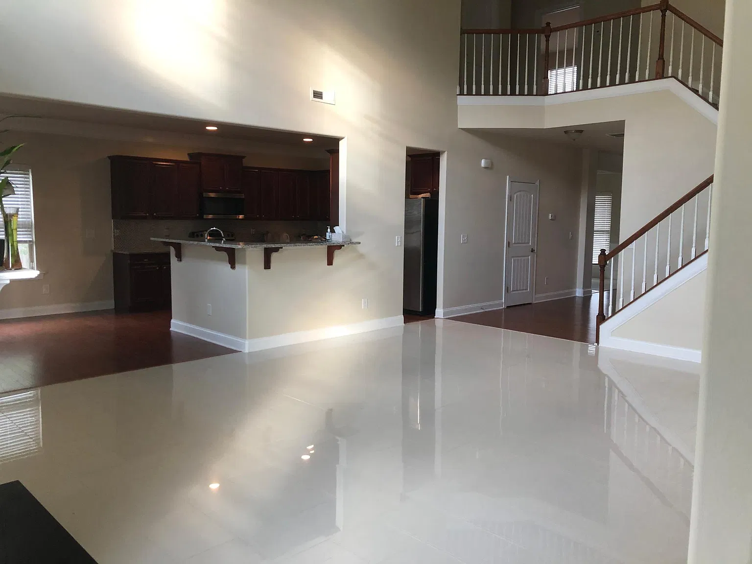 4 bed, 3.5 bath, 2822 sqft, $2,800 — Photo 3