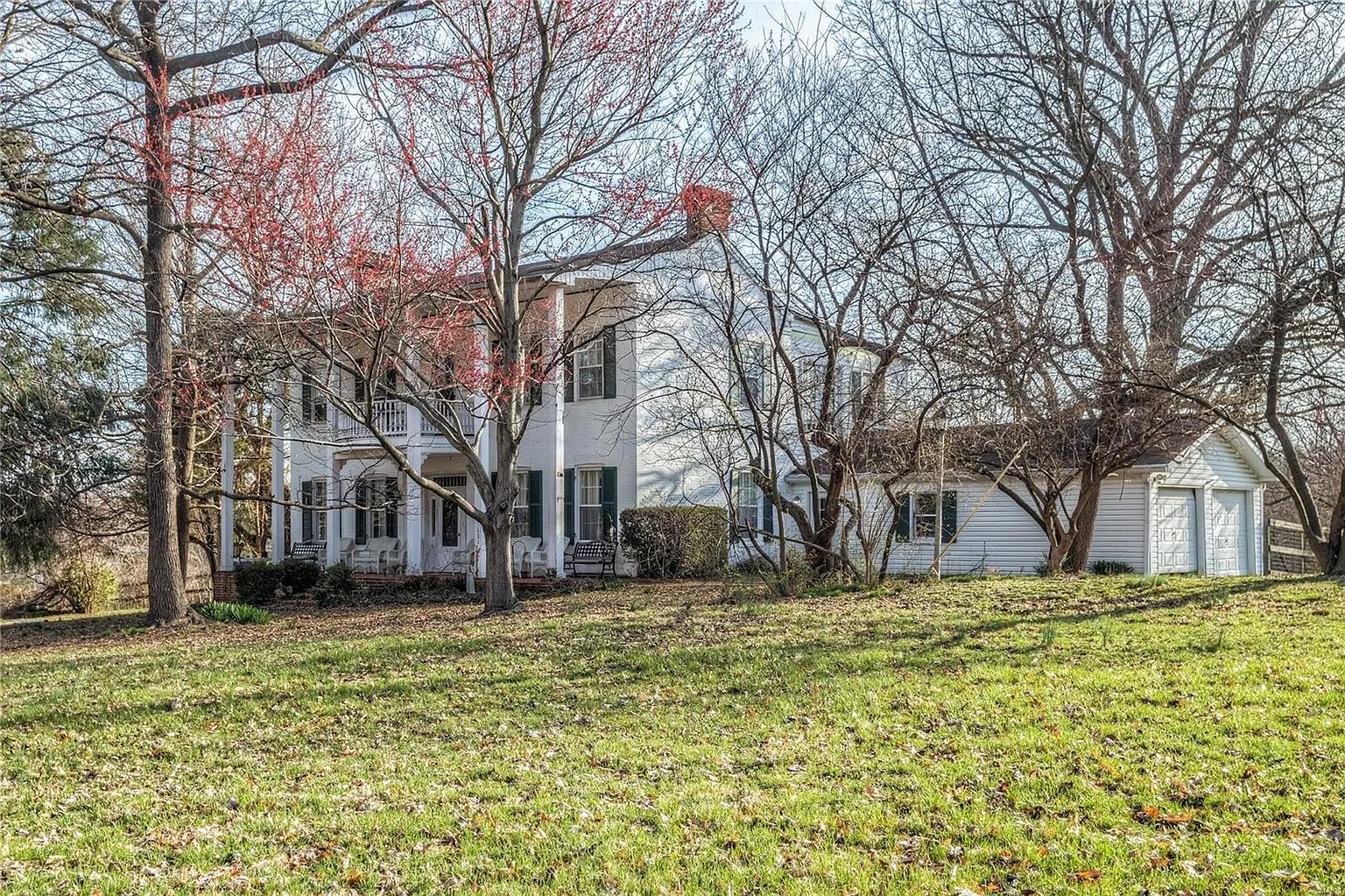 63 Circle Way photo 1