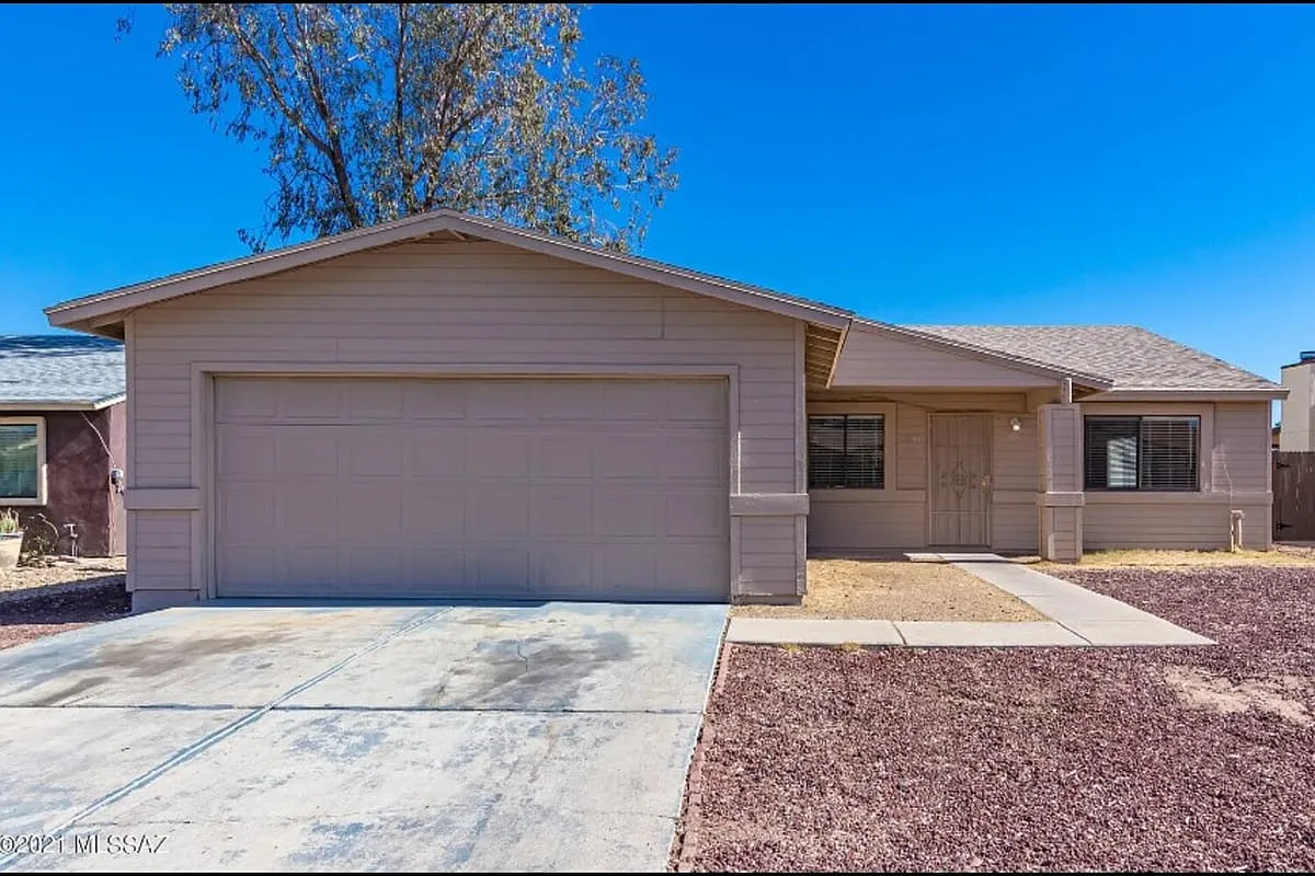 1940 West Chardonnay Drive Tucson AZ 85746 — Photo 2