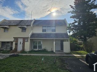 1348 Seaview Dr, Pompano Beach, FL 33068