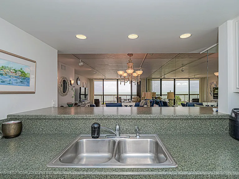 4141 Ocean Dr #403 — Photo 11