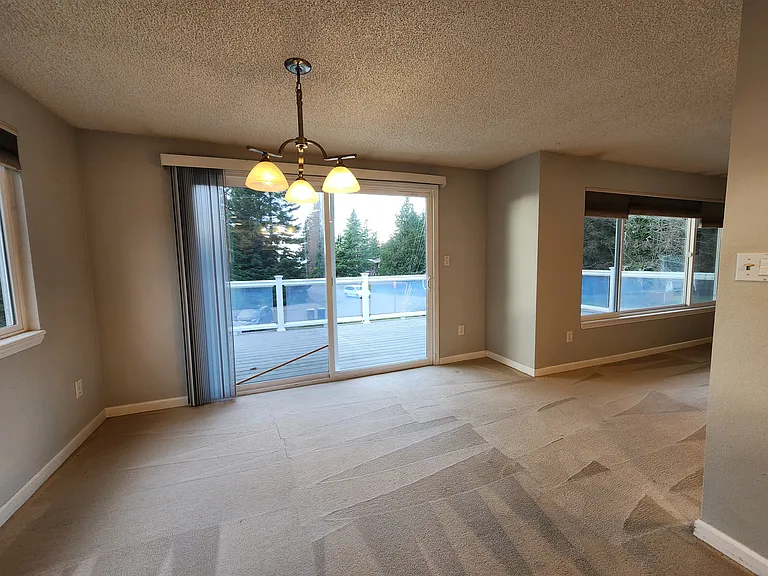 371 Melissa St — Photo 23