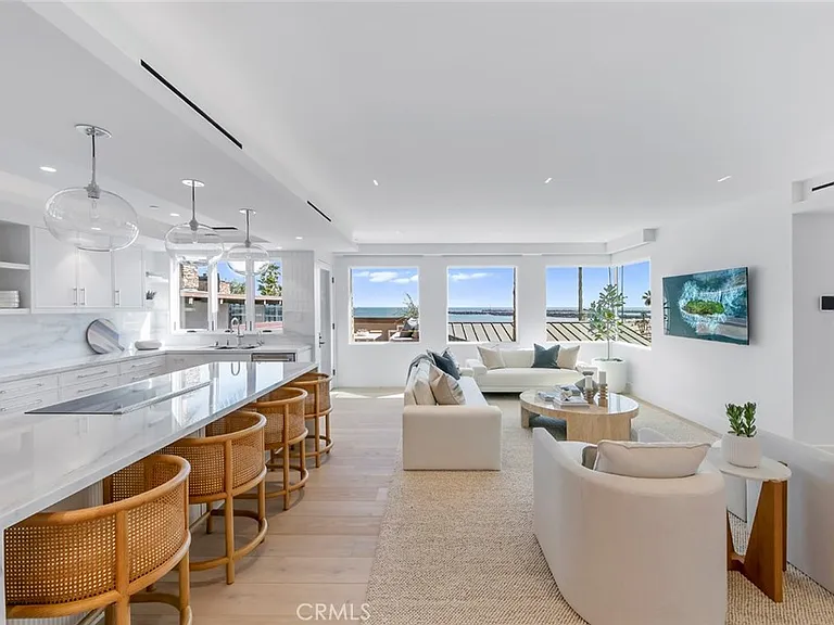 3130 Breakers Dr — Photo 12