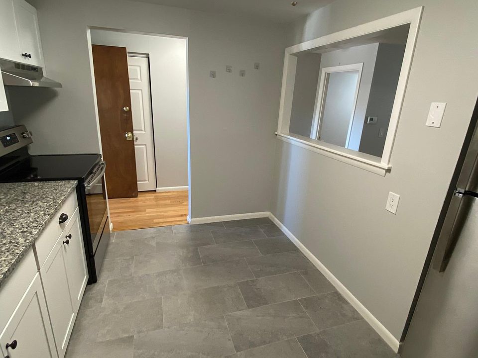 1st image of 295 Willard St #14
