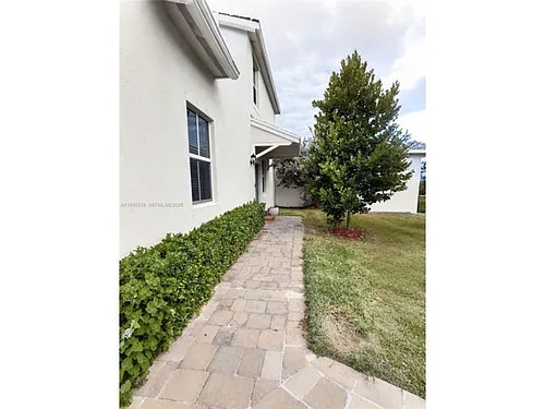 1783 SE 7th Ter Photo 1