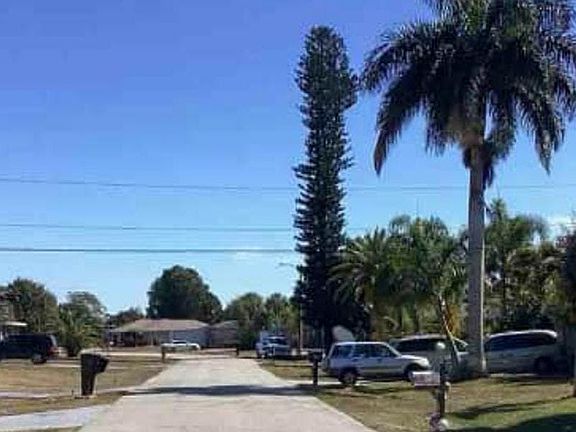 3rd image of 1400 Archer St