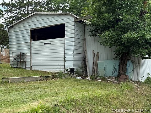 3rd image of 28595 Ochre St