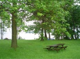 88888856 Us Route 2, North Hero, VT 05474