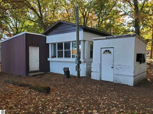 7522 E Vestaburg Rd, Vestaburg, MI 48891