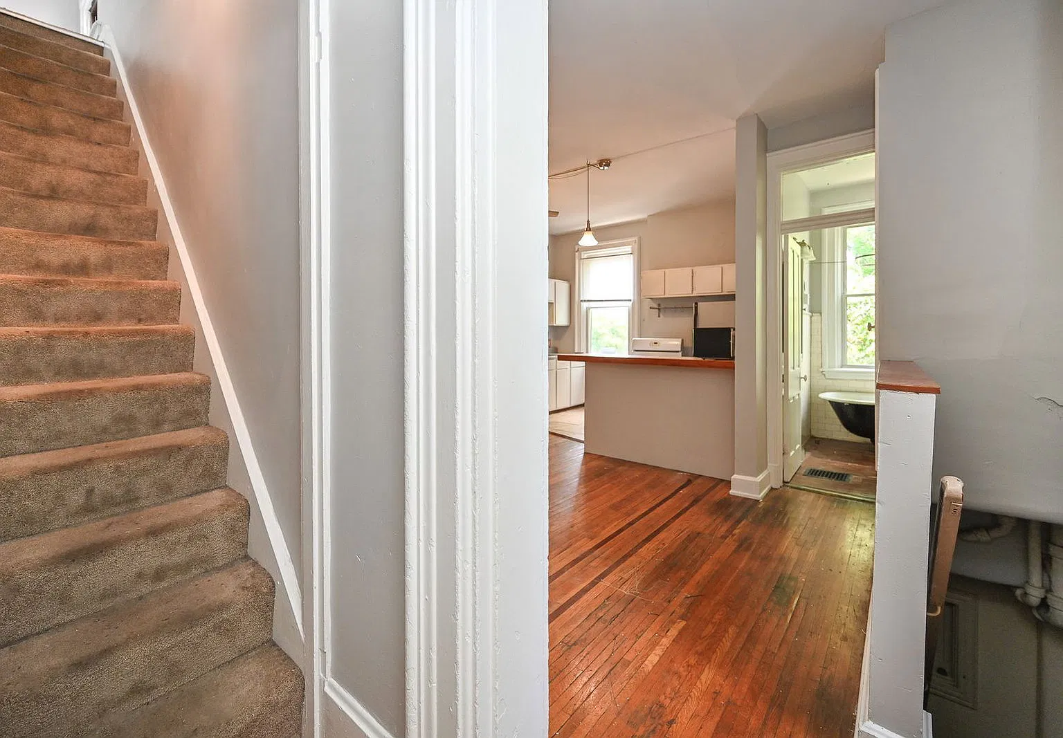 3 bed, 1.5 bath, 1551 sqft, $1,999 — Photo 3