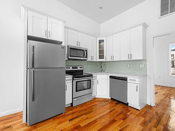 3rd image of 2311 Cortelyou Rd #2