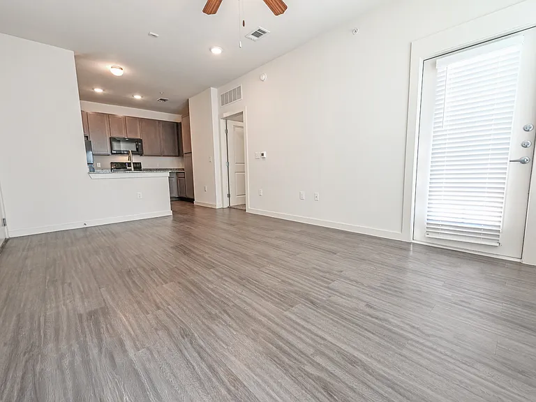 The Stanton — Photo 4