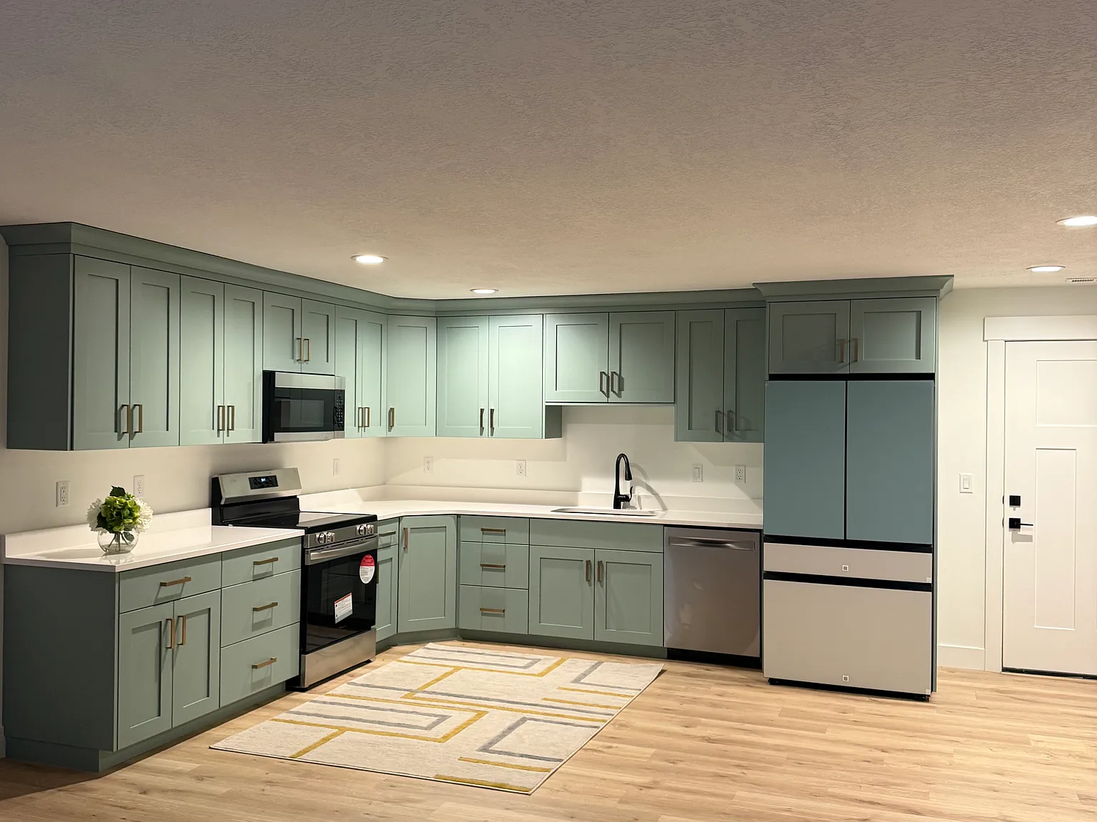 3 bed, 1747 sqft, $1,800 — Photo 3