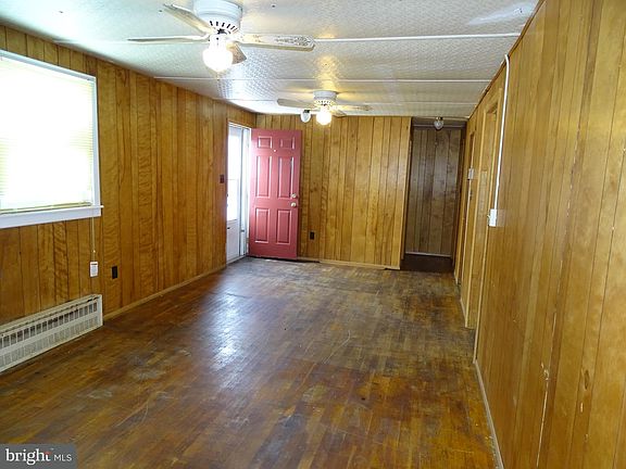 4th image of 11439 Burkett Ln
