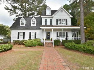 1 Kentwood Dr, Smithfield, NC 27577