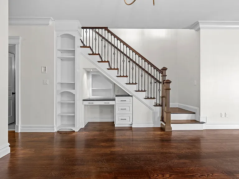 161 Tudor St #4 — Photo 10