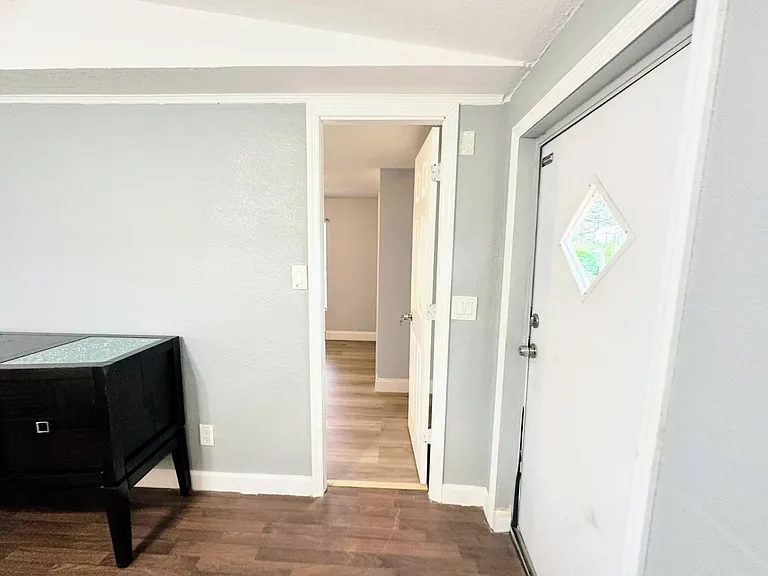 4710 Alhambra Ave — Photo 9