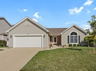 3118 Old Jamestown Rd, Bloomington, IL 61704