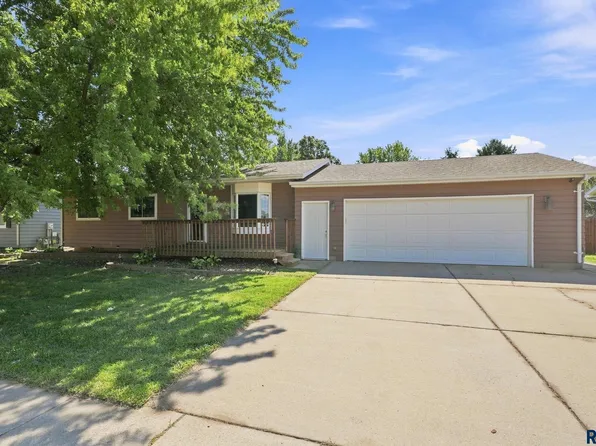 345 E Kevin Dr, Tea, SD 57064