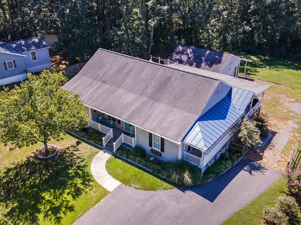 34 Swan Dr, Fredericksburg, VA 22405