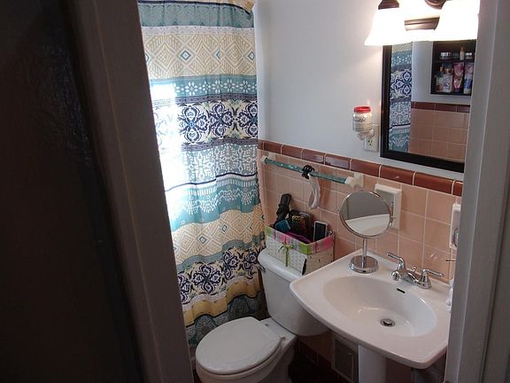 5th image of 3911 Carrie Ave