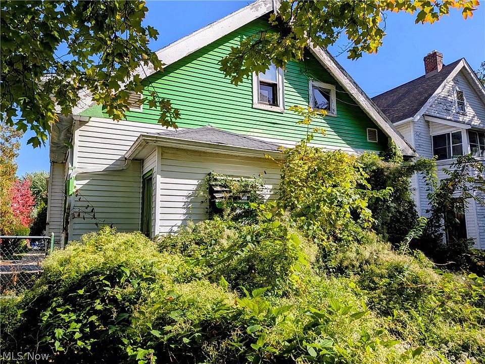 1st image of 3584 E 133rd St