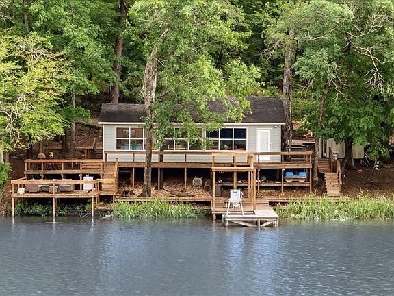2nd image of 110 Caddo Dr