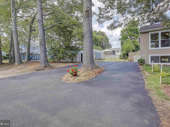 2nd image of 114 Sabrina Ln