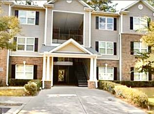 8101 Fairington Ridge Cir, Lithonia, GA 30038