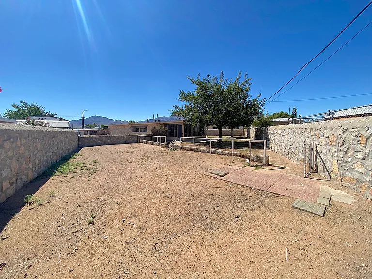 6041 Redstone Ln — Photo 22