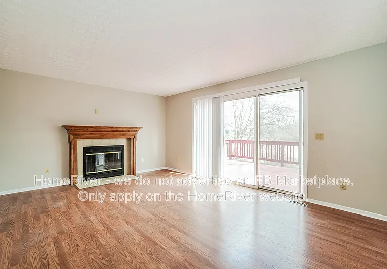 3560 Woody Way — Photo 4