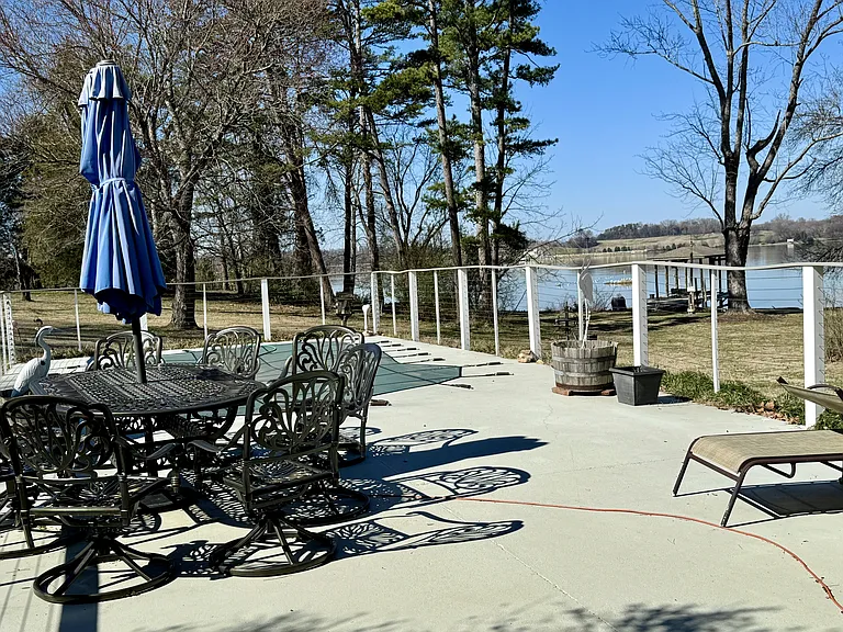 891 Leona Dr — Photo 39