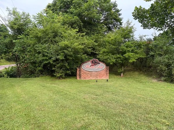 14 Whistle Stop Ln, Barboursville, WV 25504