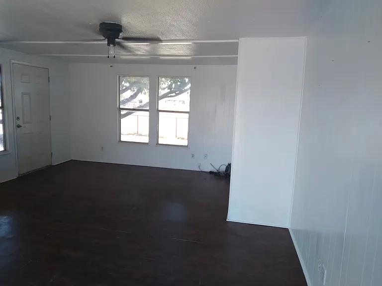 1802 W Fort Davis Ave — Photo 6