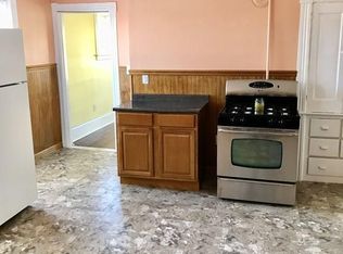 12 Francis St #2, Worcester, MA 01606