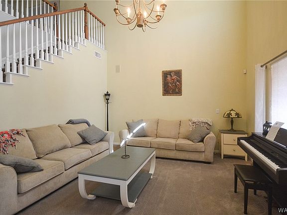 3rd image of 2097 Santa Fe Drive