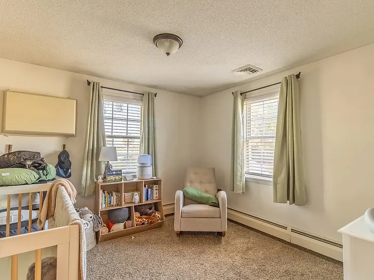 6 Russell Ave #2 — Photo 9