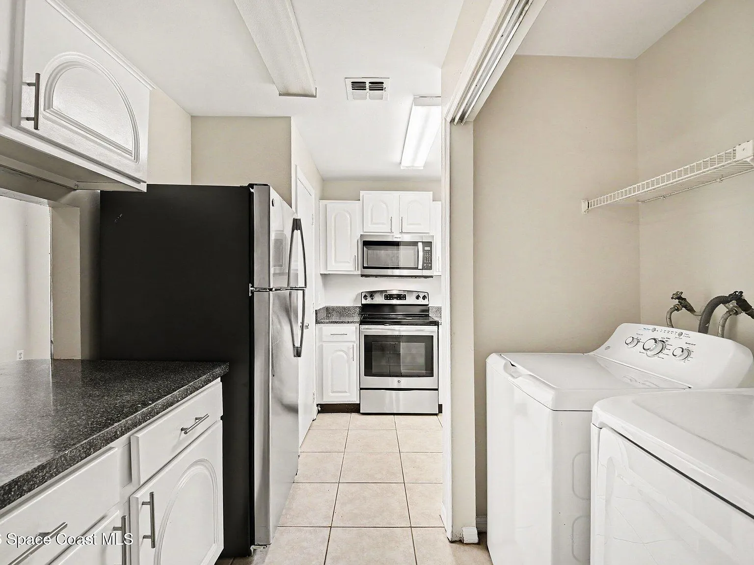 2 bed, 2.0 bath, 1037 sqft, $1,695 — Photo 4