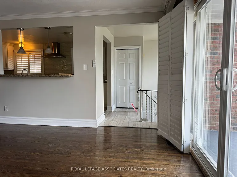 50 Blossom Cres #MAIN — Photo 10