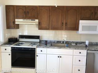 569 Welbrook Rd, Essex, MD 21221