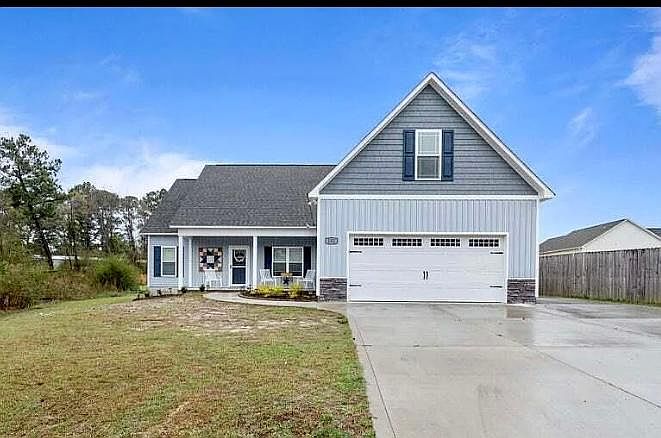 1st image of 202 Buckeye Ct N