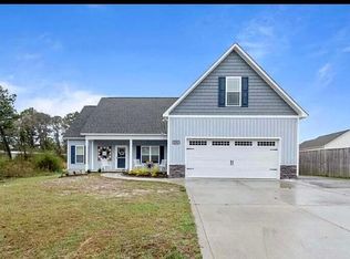 202 Buckeye Ct N, Jacksonville, NC 28540