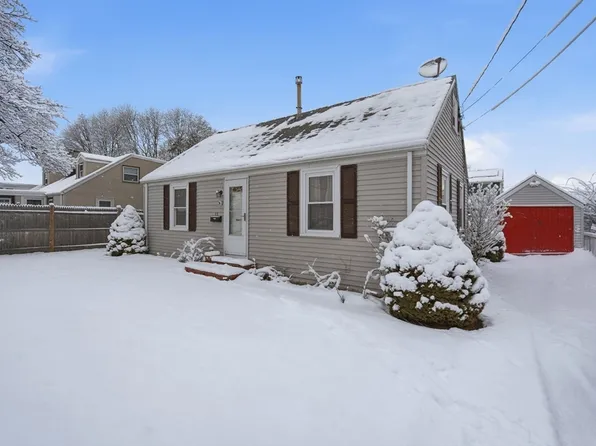 11 Archer Ave, Revere, MA 02151