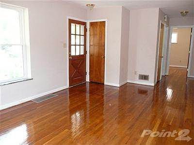 3rd image of 3156 Woodward St