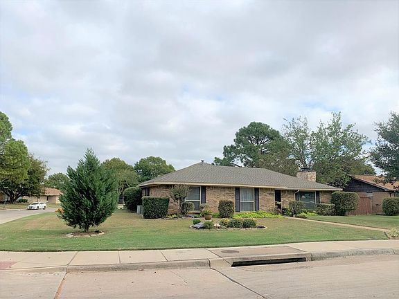 2nd image of 1719 W Chisolm Trl