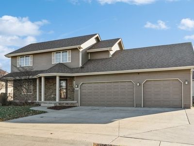 360 10th St NW, Altoona, IA, 50009