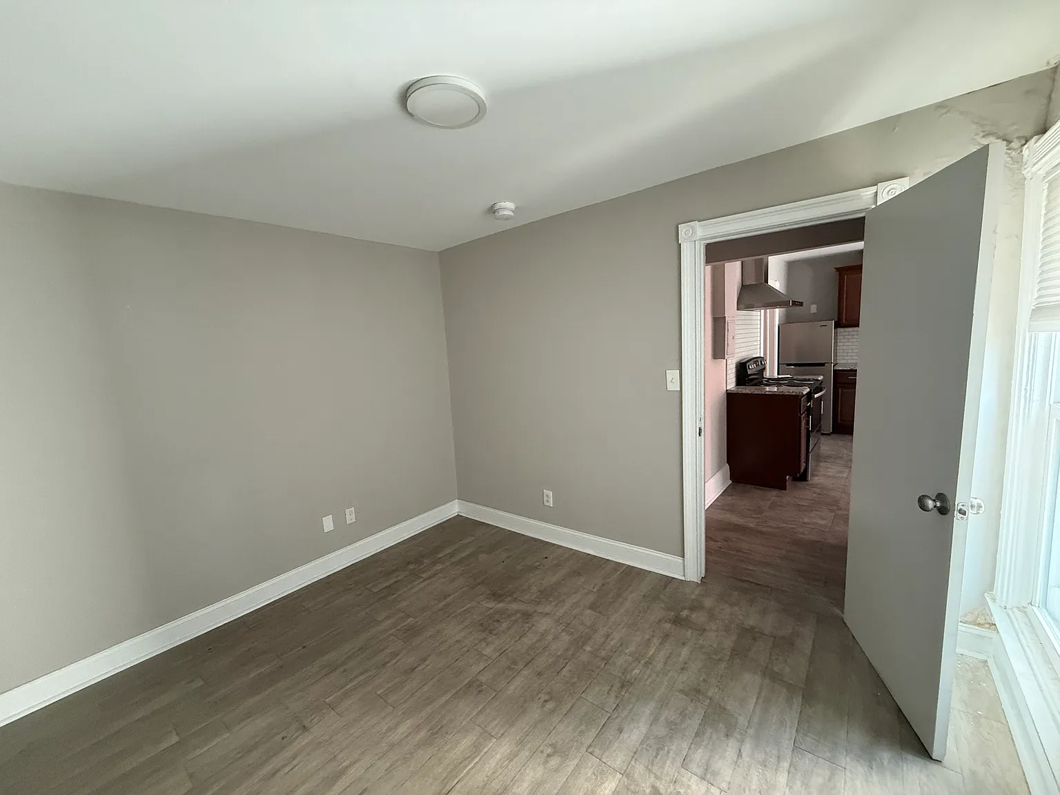 2 bed, 1100 sqft, $1,450 — Photo 2